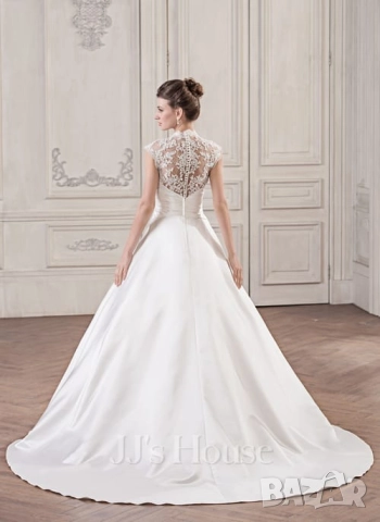 НОВА JJ`S HOUSE Булчинска рокля дълга с шлейф М L булченска сватбена, снимка 2 - Сватбени рокли - 52329555