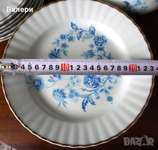 Сервиз за хранене-порцелан със златен кант, български-26 части, снимка 9 - Сервизи - 52910608