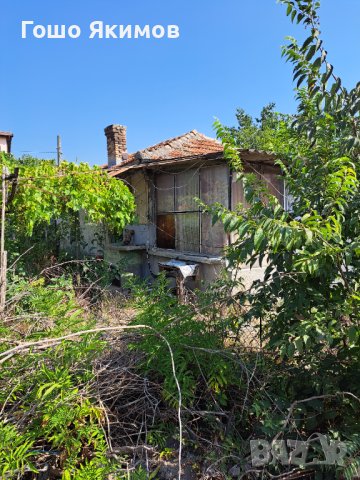 Продавам стара къща за основен ремонт в с.Тополи община Варна , снимка 3 - Къщи - 42808811