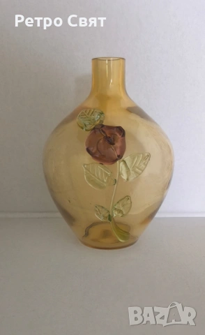 Стъклена ваза 