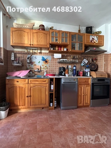 Кухненски шкафове от дърво комплект
