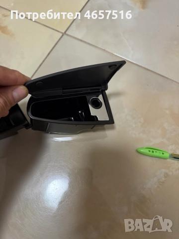 Комплект пепелник с основа за задна дясна кора на врата Golf 5 само за 40лв. 1k4857309 1K4857305, снимка 5 - Части - 52516691