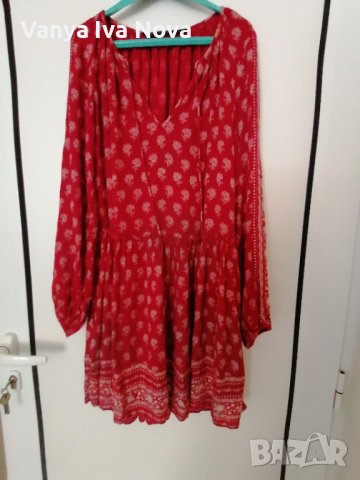 Zara trafaluc червена рокля с фигурки , снимка 1 - Рокли - 42141524