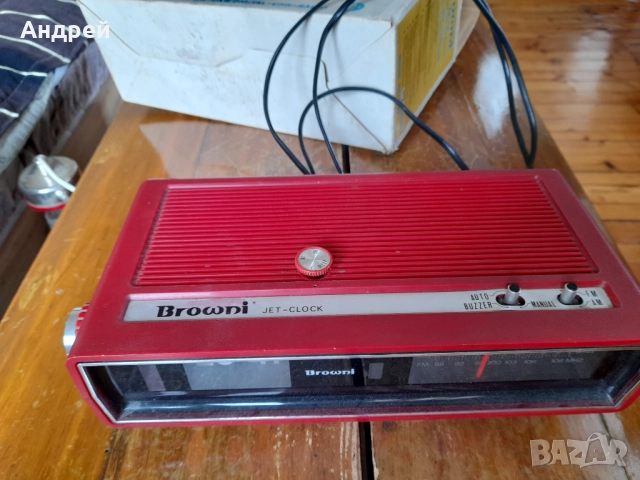 Стар радио часовник Browni, снимка 4 - Антикварни и старинни предмети - 52944720