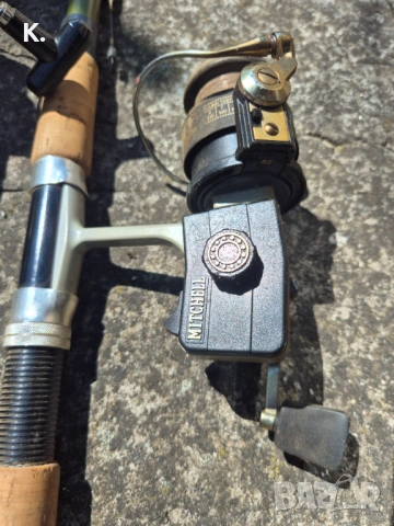 Въдици за риболов два броя с макари, снимка 2 - Въдици - 54124679