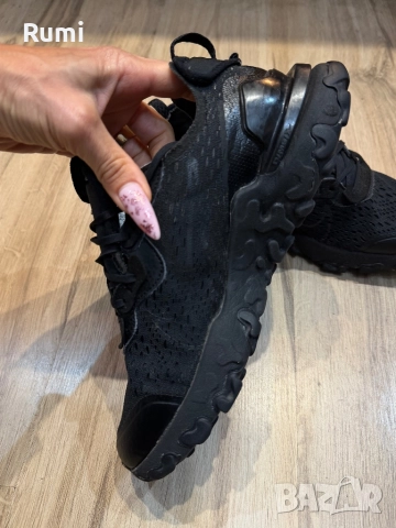 Оригинални маратонки Nike React Vision (GS)! 39 н, 60 лв, снимка 2 - Маратонки - 52344509