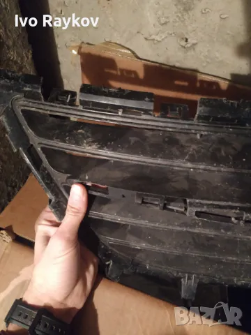 Средна решетка Saab 93 , 2008g, снимка 4 - Части - 48765961