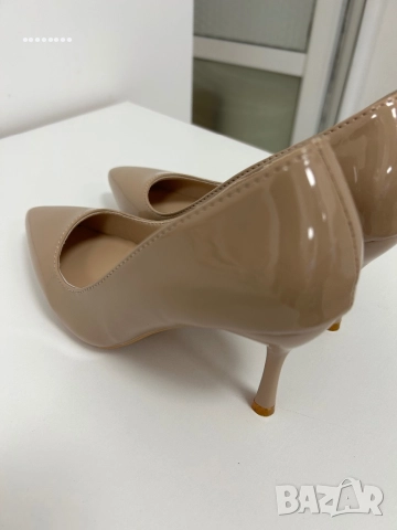 Обувки с ток