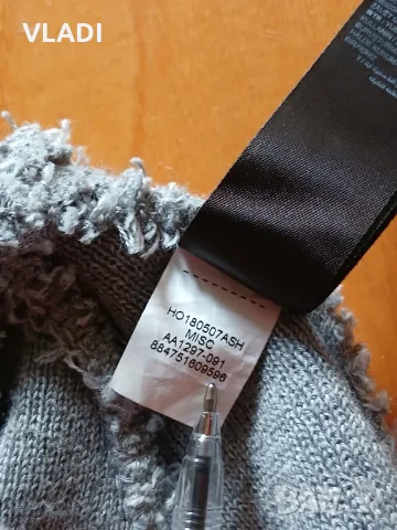 Зимна шапка Jordan, снимка 4 - Шапки - 47472482