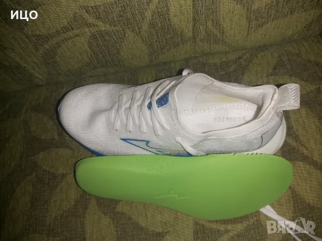 Дамски маратонки Mezuno Wave neo wind, снимка 16 - Маратонки - 47397760