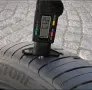 2 бр летни гуми Bridgestone 235 / 45 / 20, снимка 2