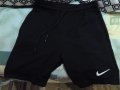мъжки спортни бермуди Nike S размер, снимка 1 - Къси панталони - 37044853