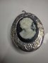 Много нежен дискретен и красив медальон за врат, снимка 3