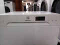 Малка свободно стояща съдомиялна кубче Elektrolux за 6 комплекта с 2 години гаранция!, снимка 5