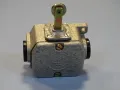 краен изключвател VEB Robotron GWU1R Limit Switch 6A 500VAC, снимка 2