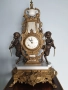 Италия 1960-те Hermle/63см-14кг Арт Деко италиански каминен часовник/бронзови фигури-бял мрамор, снимка 1
