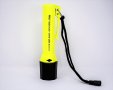 Peli 2010 SabreLite LED Flashlight, жълт, снимка 1 - Други спортове - 39044751