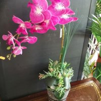 Изкуствена орхидея в кашпа , снимка 2 - Изкуствени цветя - 38256835