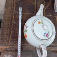 Порцеланов чайник , снимка 4 - Антикварни и старинни предмети - 38535739