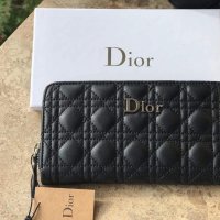 Дамско портмоне Dior , снимка 1 - Портфейли, портмонета - 29910648