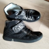 Обувки и кецове за момиче, снимка 4 - Детски маратонки - 34187961