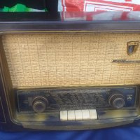 GRUNDIG 1055W/3D  1955г  Радио, снимка 2 - Радиокасетофони, транзистори - 29515915