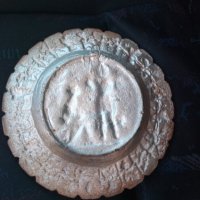 Стара метална масивна чиния за стена, снимка 4 - Антикварни и старинни предмети - 29985158