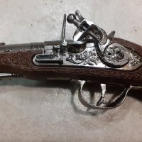 Красив кремъчен пистолет,пищов,оръжие, снимка 3 - Колекции - 44495630