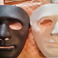 Театрални маски, снимка 1 - Антикварни и старинни предмети - 34031193