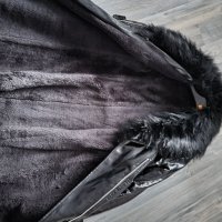 Лачено палто с яка от косъм , снимка 3 - Палта, манта - 34879865
