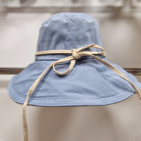 Красива дамска шапка с панделка в модерни нежни цветове, снимка 4 - Шапки - 44741589