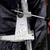 Маркова стойка за бормашина на рейка с пружинен възврат, снимка 4 - Други машини и части - 36539627