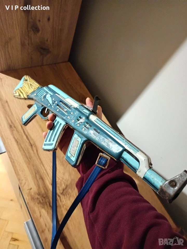 ламаринена играчка отлична, снимка 1