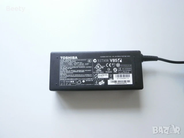 Зарядно лаптоп Toshiba, снимка 1