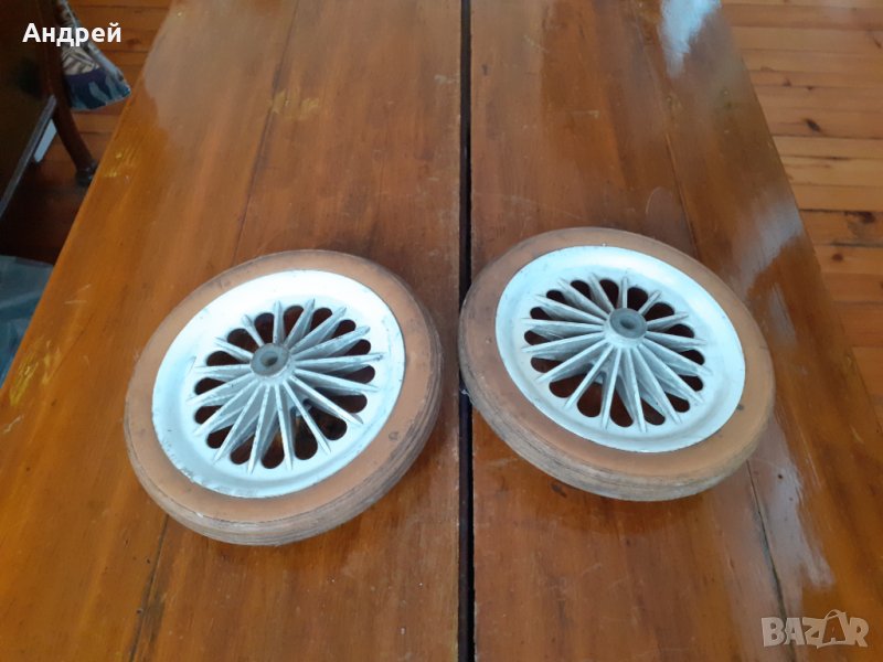 Стари гуми,колела #4, снимка 1