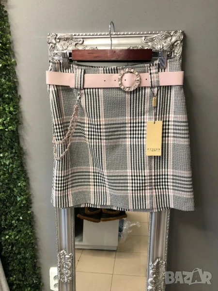 пола, снимка 1