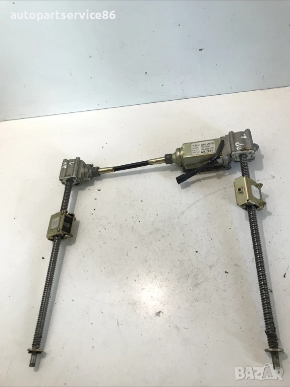 Мотор за регулиране на позицията на предна лява седалка FHA за KIA Sedona (2002–2006) FHA-S066-510K, снимка 1