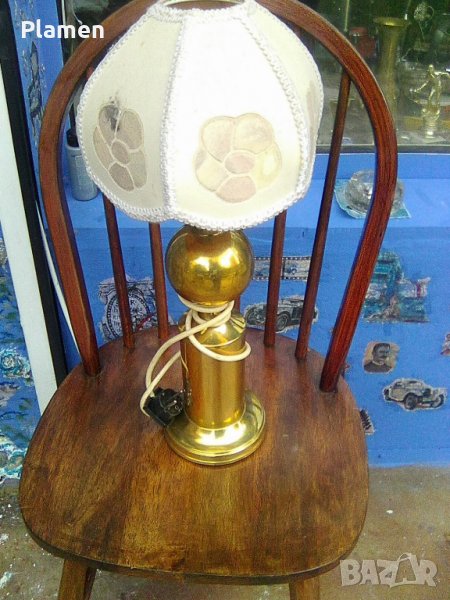 Голяма месингова настолна нощна лампа с абажур, снимка 1
