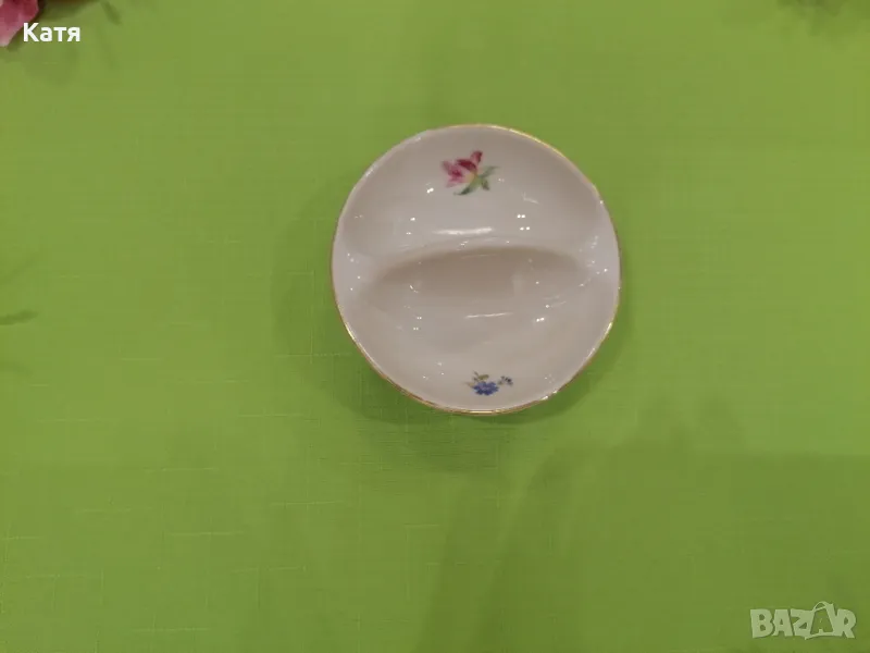 Стара порцеланова солница, снимка 1