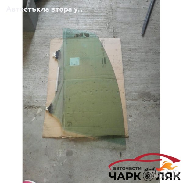 Стъкло предно ляво Тойота аурис 2010г, снимка 1