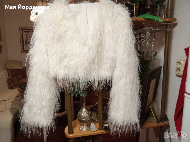 Страхотно, леко, късо палто с дълъг косъм. Номер М. Цена 65 лв., снимка 1