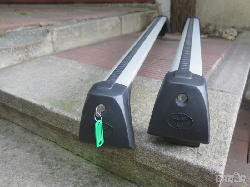 TOYOTA RAV4 след 2017,Оригинални напречни греди,thule, снимка 1