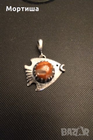 Сребърна авторска висулка с червен мъхов ахат 