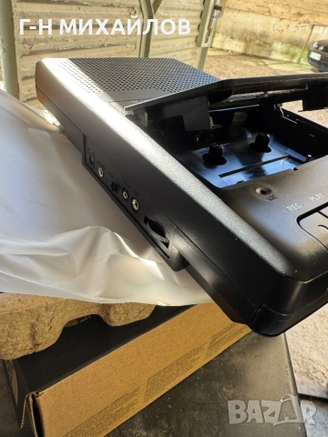 Радио касетофон, снимка 4 - Радиокасетофони, транзистори - 52125993