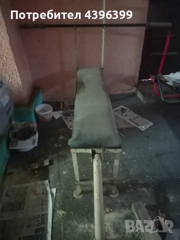 стара лежанка и самоделен лост