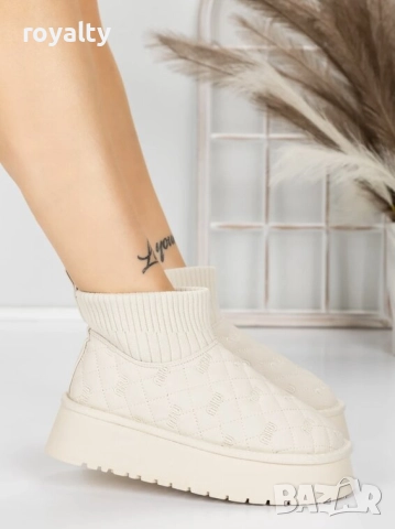 Равни боти - бежови Miu Miu , снимка 3 - Дамски боти - 52529215