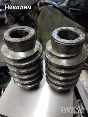 Втулки и червяци за кран Хиаб , снимка 5 - Бусове и автобуси - 37347882