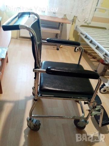 количка за баня и тоалетна, снимка 2 - Грижа за възрастни - 52047041