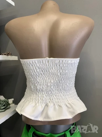 бюстие с ефектни брошки , снимка 2 - Корсети, бюстиета, топове - 50874302