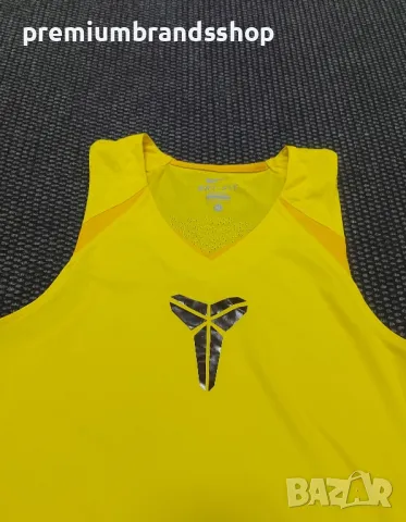Nike kobe потник M размер , снимка 2 - Спортни дрехи, екипи - 47709950